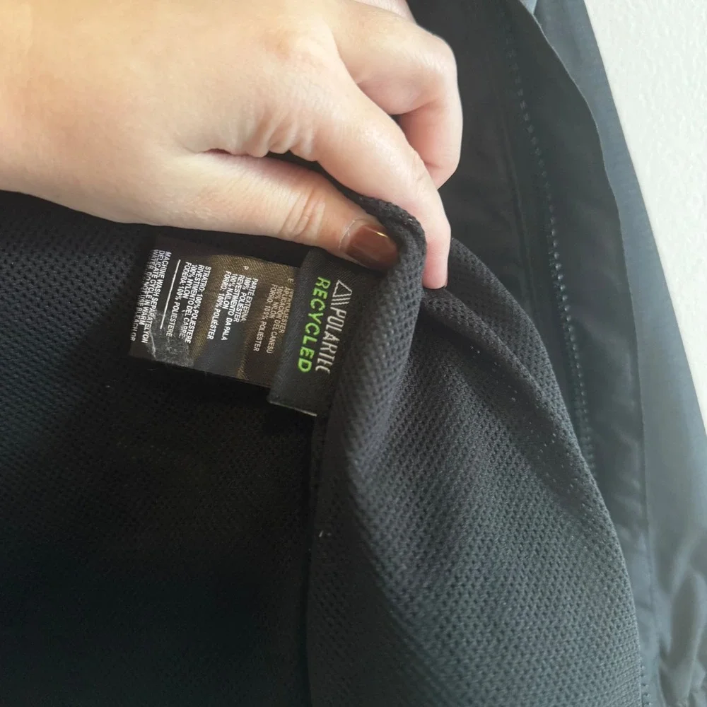 The North Face Kids Black Windbreaker Jacket 7/8 Classic Outerwear Staples